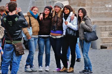 1280px-Group_at_Piazza_del_Popolo,_Rome.jpg